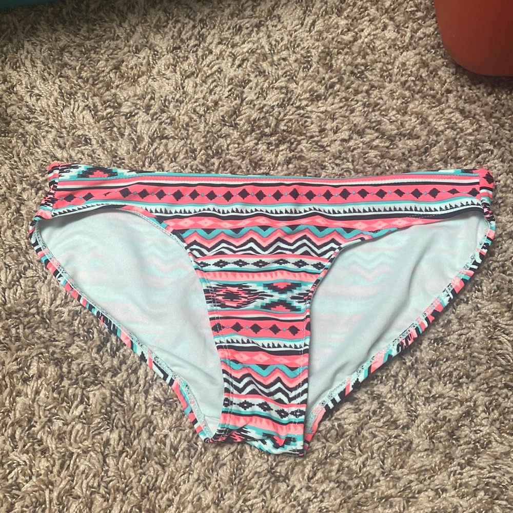 OP women’s medium bikini bottom